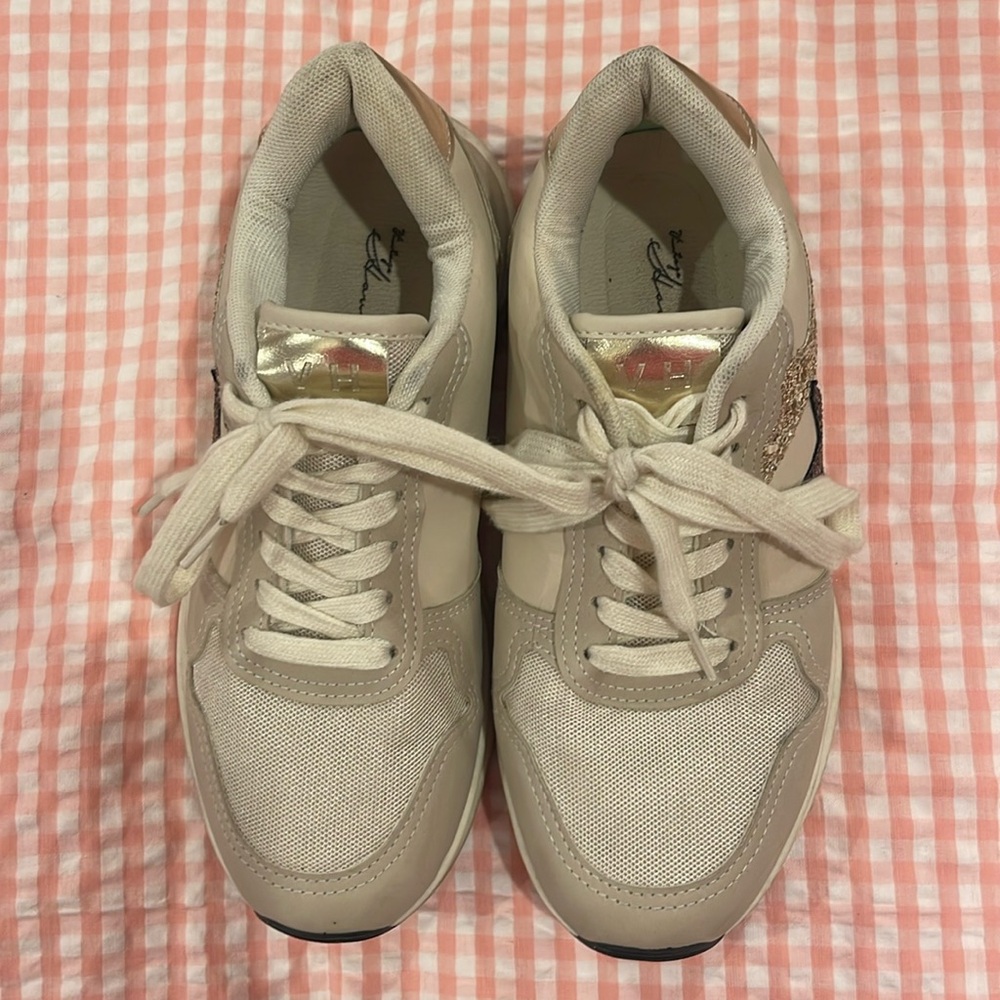 Vintage Havana Run Nude Suede with glitter star sneakers Size 8M